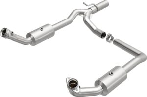 Image 1 of MagnaFlow catalytic converter 4551599
