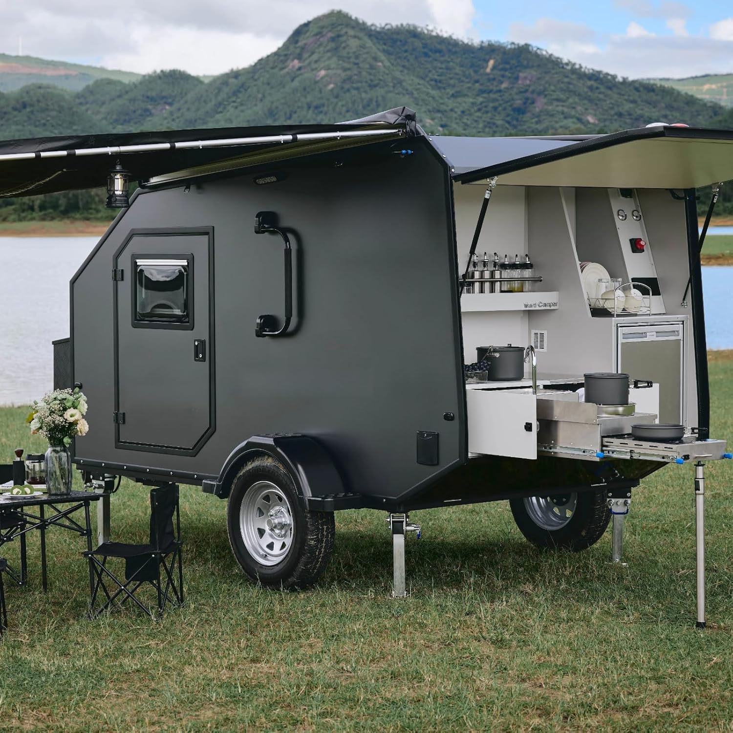 best lightweight fiberglass travel trailer,lightweight fiberglass camper worth buying,teardrop camper pros and cons,best off-road travel trailer,should I buy a fiberglass travel trailer,fiberglass camper vs aluminum - detailed features and technical specifications