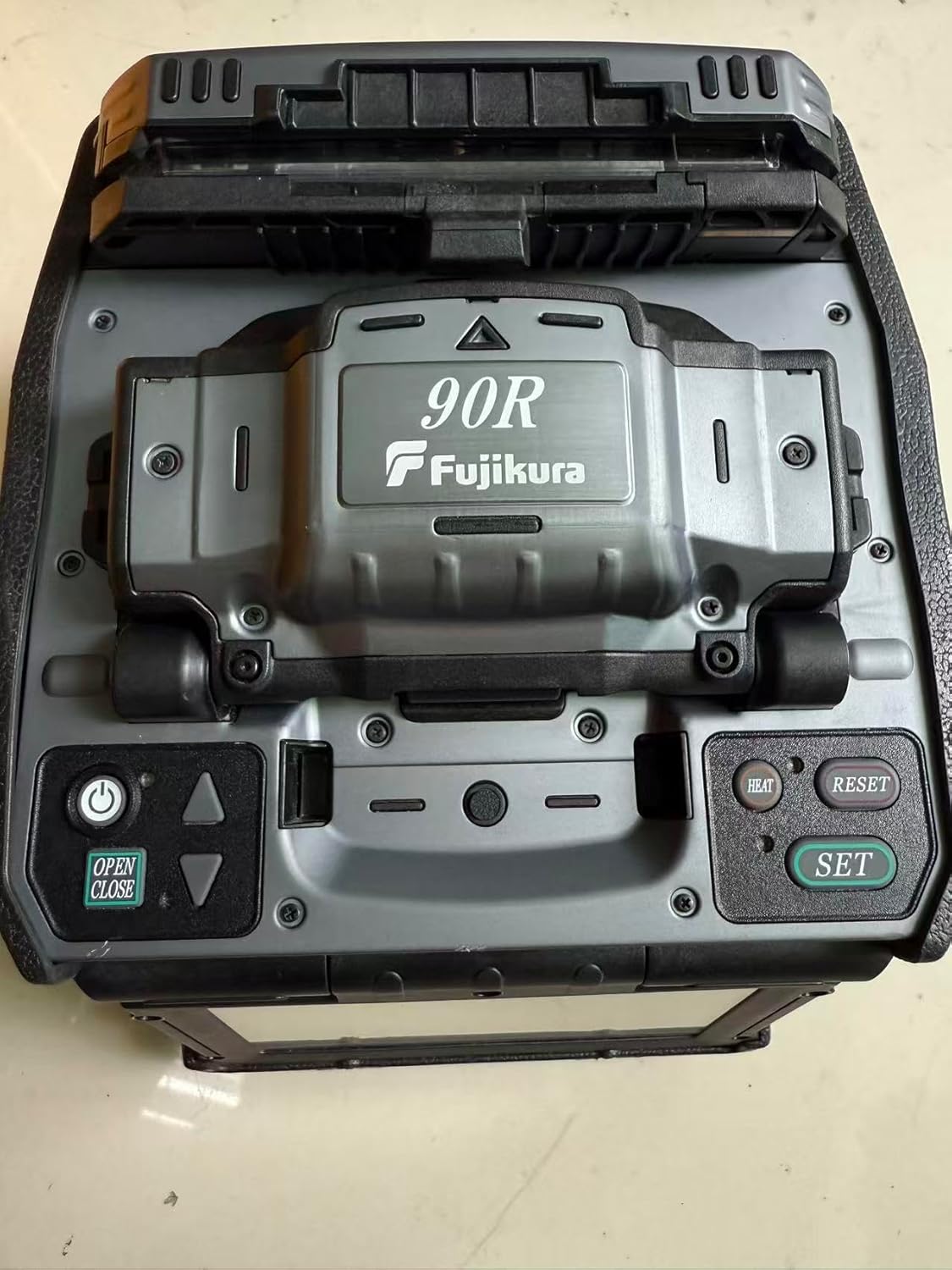 buy Fujikura FSM-90R splicer,Fujikura FSM-90R worth buying,FSM-90R mass fusion splicer pros cons,Fujikura 90R vs alternatives,should I buy a used FSM-90R,best mass fusion splicer unboxing and complete package contents