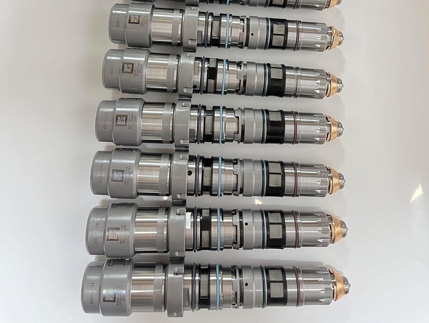 buy Komatsu fuel injector 6560-11-1114,Komatsu SA6D170E-3 injector kit,fuel injector 6560-11-1114 compatible,6560-11-1114 engine parts pros cons,should I buy Komatsu injector set,best fuel injector for Komatsu engine unboxing and complete package contents