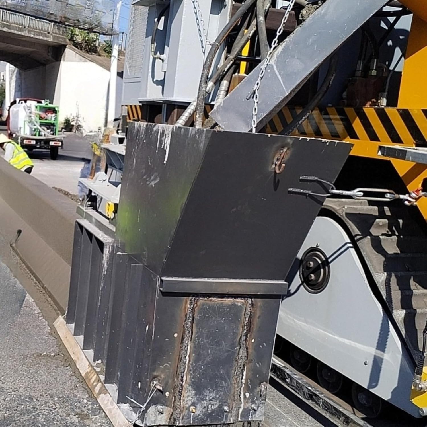 Step-by-step guide for buy concrete curb slipform machine,concrete curb slipform machine worth it,best curb slipform paver,concrete curb machine pros cons,slipform paver vs alternatives,should I buy a curb slipform machine - complete tutorial