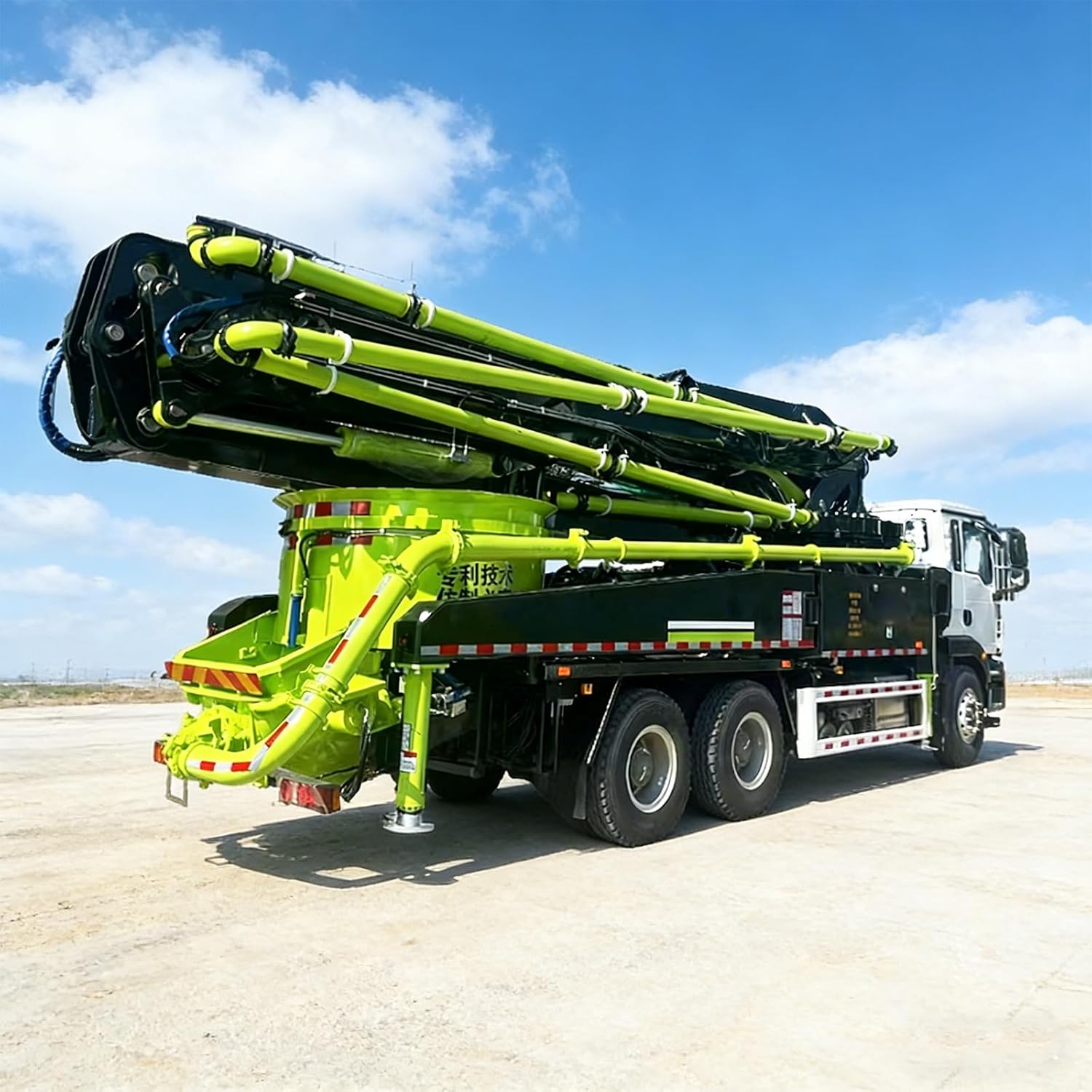 buy hydraulic concrete pump,hydraulic concrete pump worth buying,best concrete boom pump,concrete mixer pump pros cons,should I buy a concrete boom pump,concrete pump for solar projects - detailed features and technical specifications