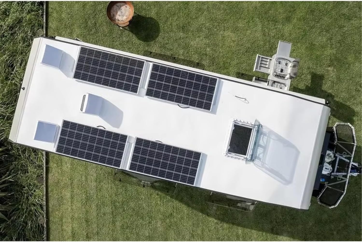 buy lightweight travel trailer,lightweight travel trailer worth buying,best lightweight travel trailer for family,lightweight travel trailer pros cons,should I buy a lightweight travel trailer,lightweight travel trailer vs motorhome unboxing and complete package contents