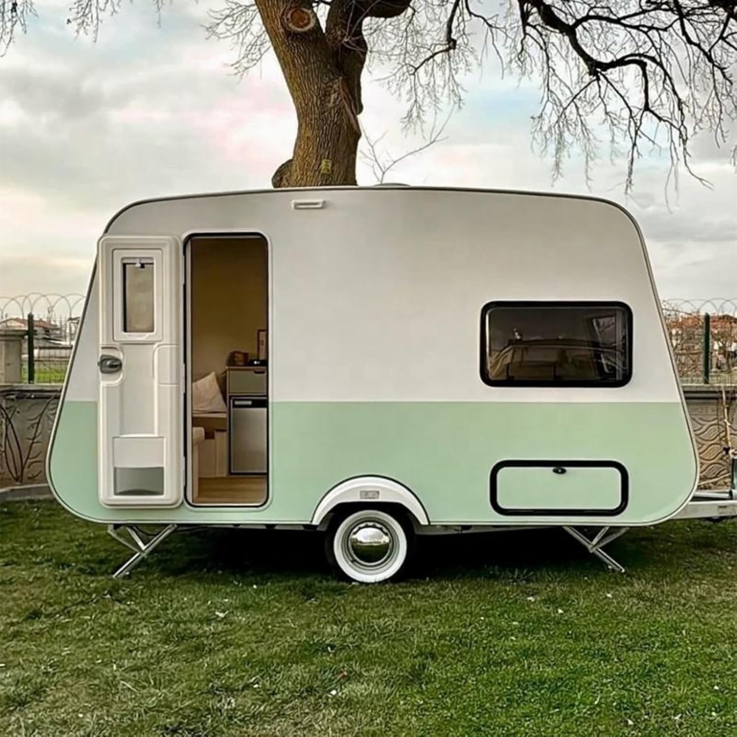 buy teardrop camper trailer,teardrop trailer worth buying,best lightweight travel trailer,teardrop camper pros cons,should I buy a teardrop trailer,teardrop vs pop up camper unboxing and complete package contents